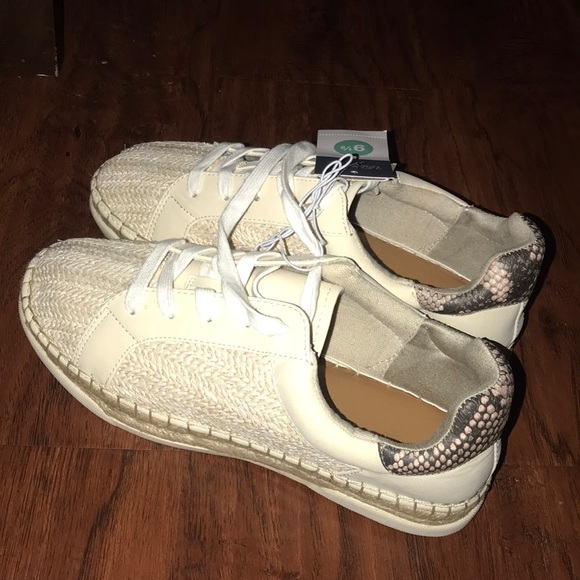 Shoes - Universal Thread shoes